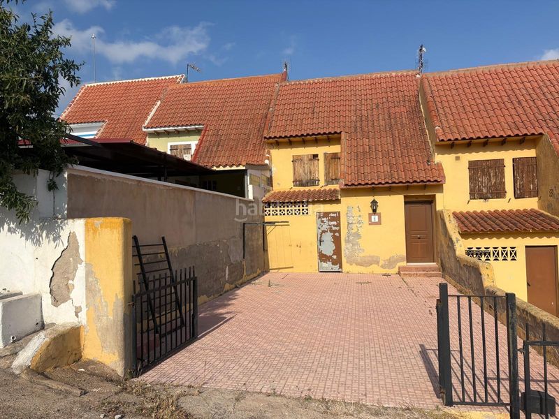 Foto 5b77fa4f-56dd-4a1e-a1a9-ab030f4334ba. Casa adossada amb aparcament a Totana