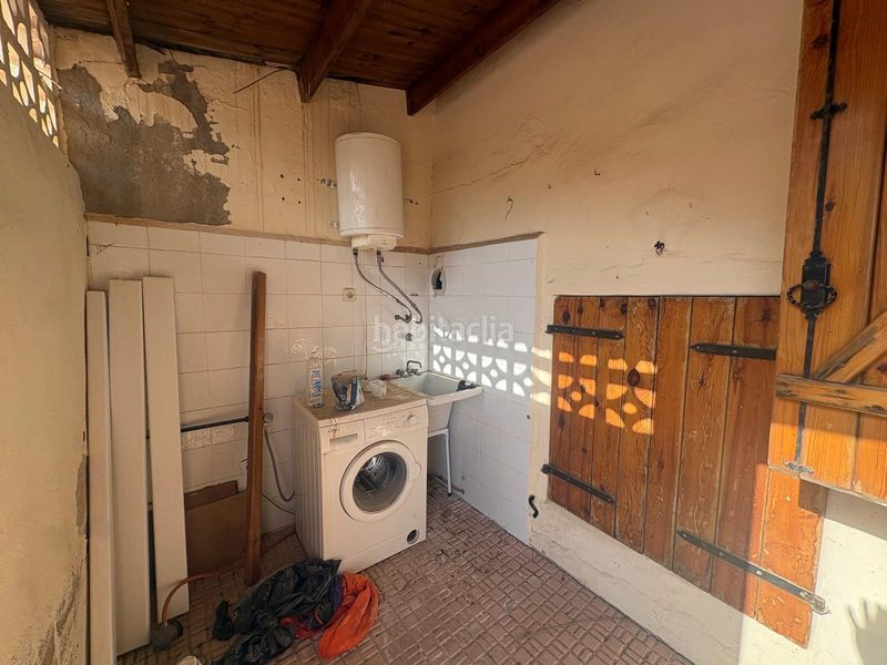Foto acb9d847-cd6f-46f1-8795-686c2c8d1777. Casa adossada amb aparcament a Totana