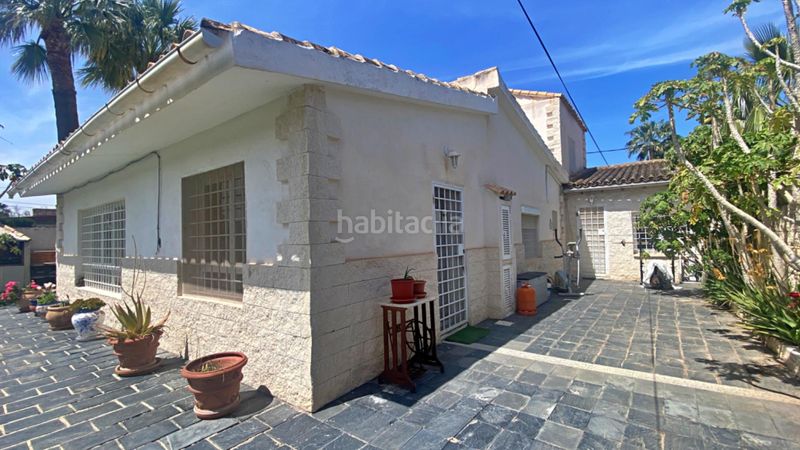 Foto c28d8f24-17cc-4a13-91de-151c1355ff27. Xalet amb aparcament piscina a Playa Muchavista Campello (el)