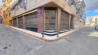 Local commercial à Totana. Local comercial en esquina junto a la glorieta