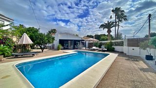 Chalet in Gargasindi - Garduix - Colina del Sol. Chalet independiente estilo mediterraneo a 1,8 km. de la playa d