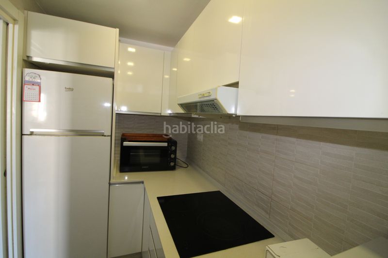 Foto 30fd18b8-c70c-432c-b37a-55838247572a. Apartament amb aparcament a El Bajondillo Torremolinos