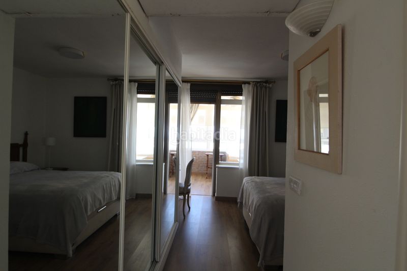 Foto 7242bf50-3589-45e9-8e0b-95627643b98e. Pis a avenida de playamar 7 a Playamar - Benyamina Torremolinos