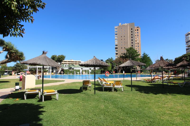 Foto 879ae1ab-1401-41e4-8989-51f37c2a9007. Pis a avenida de playamar 7 a Playamar - Benyamina Torremolinos