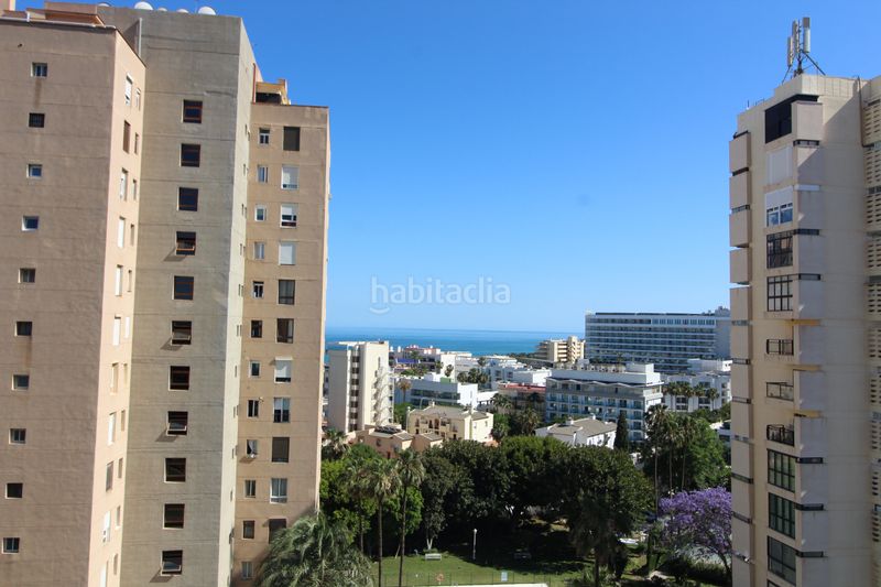 Foto 962b9ebc-ee18-409e-964d-5b727822b220. Pis a avenida de playamar 7 a Playamar - Benyamina Torremolinos