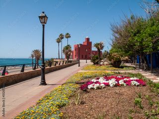 Location Maison jumelée à Avenida las palmeras 50. Magnífico adosado junto al mar