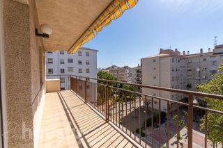 Appartement à Carrer de salvador olivella .