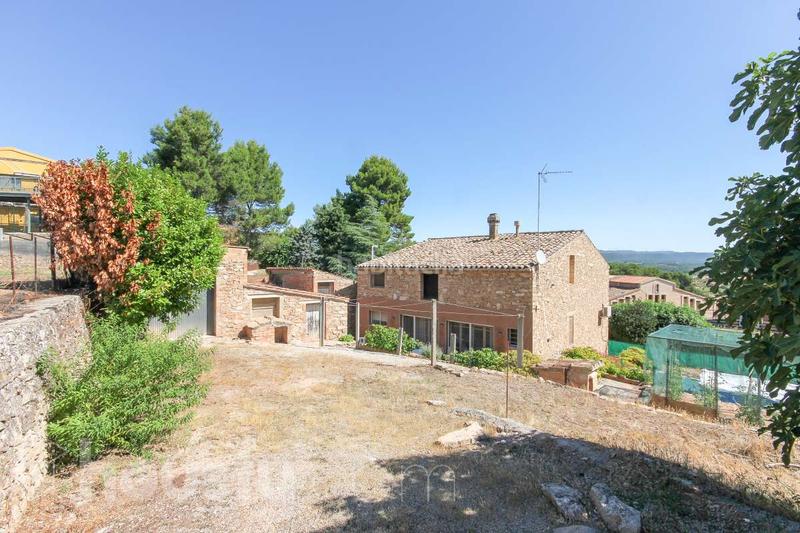 Foto 55331bd7-1e63-4640-85c1-b1d511fbe41a. Casa in carrer bonavista . in Sant Martí de Tous