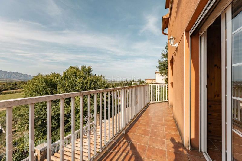 Foto 0ee4d8df-9d76-4f75-9433-045ad5972e80. House in calle angel guimera . in Piera