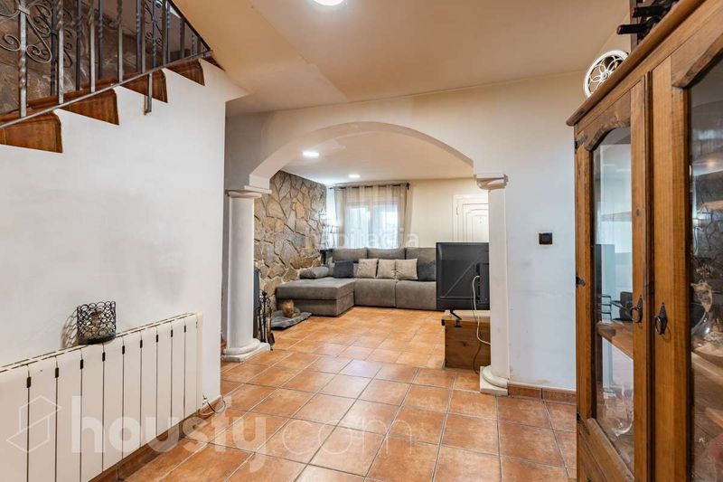 Foto 42ec4d92-d9a5-4f5d-8cd4-1bfb18e383d4. House in calle angel guimera . in Piera
