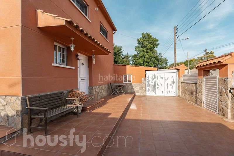 Foto eb438ddc-1ae3-4c47-a24b-5339bf4f9ca8. House in calle angel guimera . in Piera