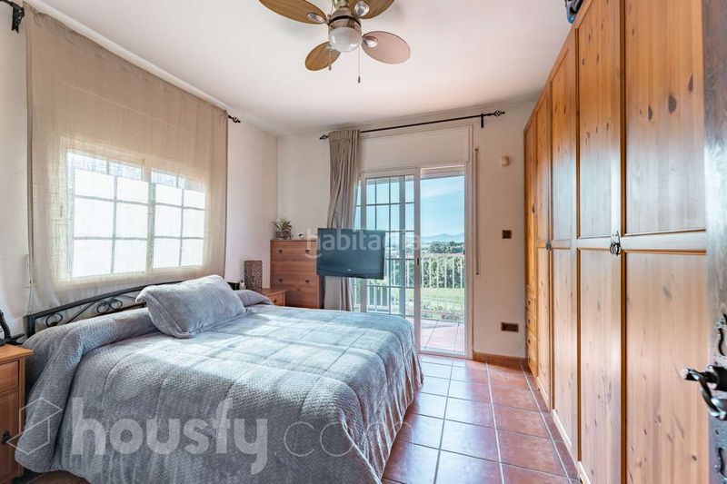 Foto f3fa23d9-1818-486f-86d0-cd64349ba772. House in calle angel guimera . in Piera
