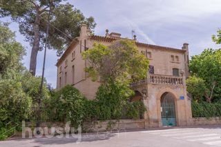 Casa a Plaça pau casals .