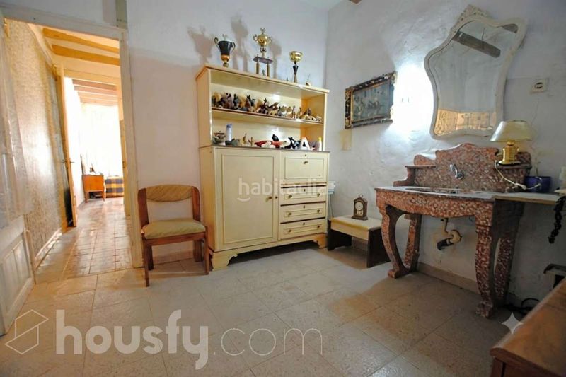 Foto 76748dfd-57fe-4ebc-939f-e521f438c17f. Casa en calle parellada . en Centre Vila Vilafranca del Penedès
