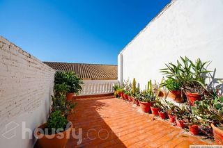 House in Calle Parellada .