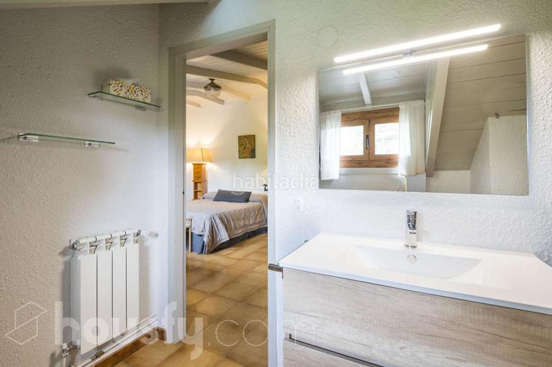 Foto 24502afd-1693-4bf5-b893-126e3fe9d2e3. Casa en carrer ocells . en Mediona