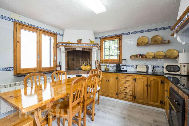 Foto 4ffa9f52-27a9-42d3-8be8-d65bc80e4c78. Casa en carrer ocells . en Mediona