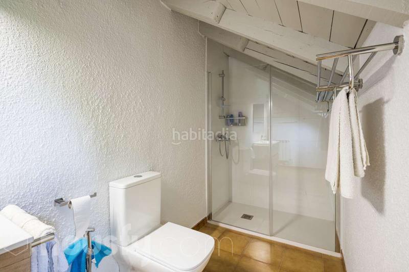 Foto c1f05dfb-ee30-4900-b58f-219a3c0f9277. Casa en carrer ocells . en Mediona