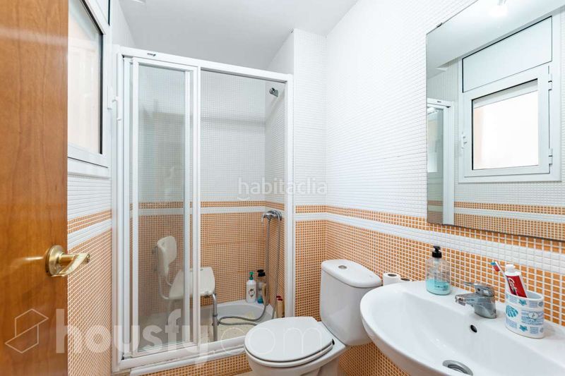Foto 60e3daf7-a103-4596-ae7b-34255a69580f. Casa in calle poeta rafael alberti . in Creixell