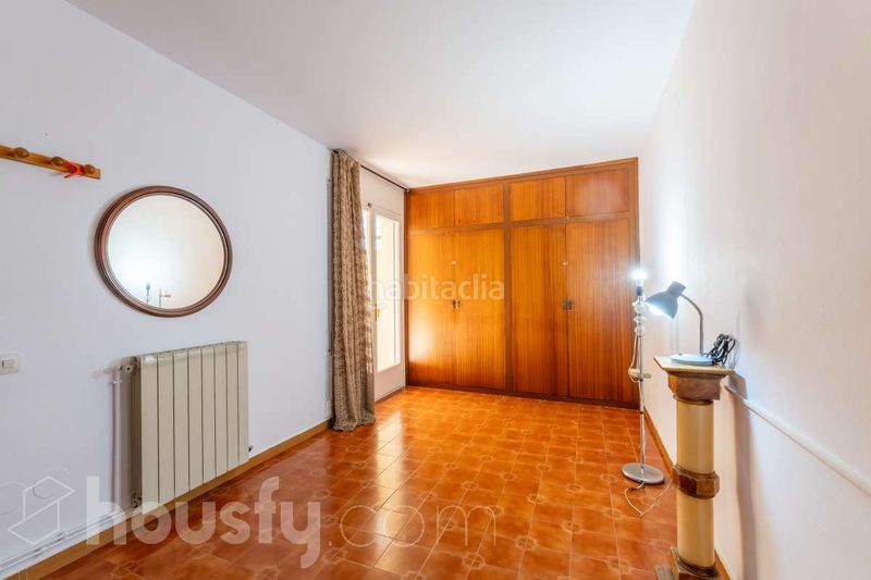 Foto f4bfe728-287f-4d8b-8889-416e46558c65. Pis a calle artur carbonell . a Centre Sitges