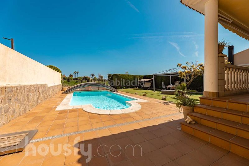 Foto bb657fa0-0cc1-4ee0-9339-abf30043feb1. Casa amb calefacció aparcament piscina a Mas Mel Calafell