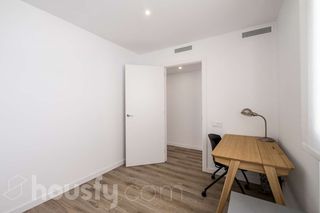 Flat in Calle hermenegild clascar 20 08720 .
