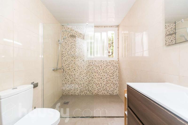 Foto 53d12f74-219d-471d-b867-814ad18e029f. Casa a carrer sardana . a Levantina - Montgavina - Quintmar Sitges