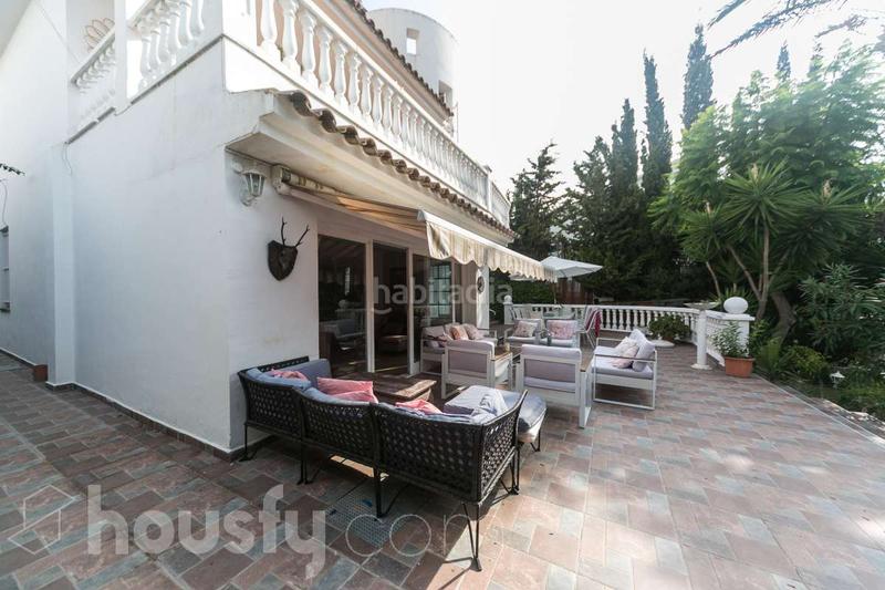 Foto 845612a2-edc8-48ee-9cab-15ca54cd45ad. House in carrer sardana . in Levantina - Montgavina - Quintmar Sitges