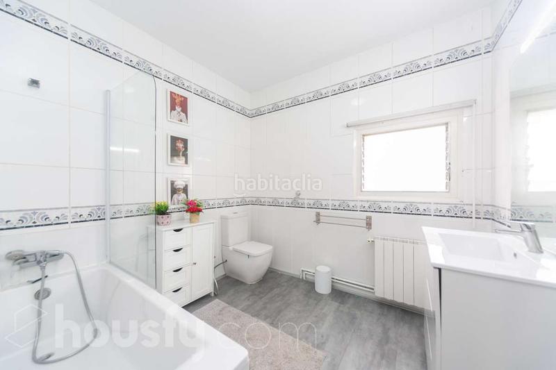 Foto d26c5925-cb28-4d6c-a947-1b22ada7ce03. Maison dans carrer sardana . dans Levantina - Montgavina - Quintmar Sitges