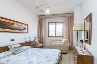 Pis a Carrer de salvador ravents .