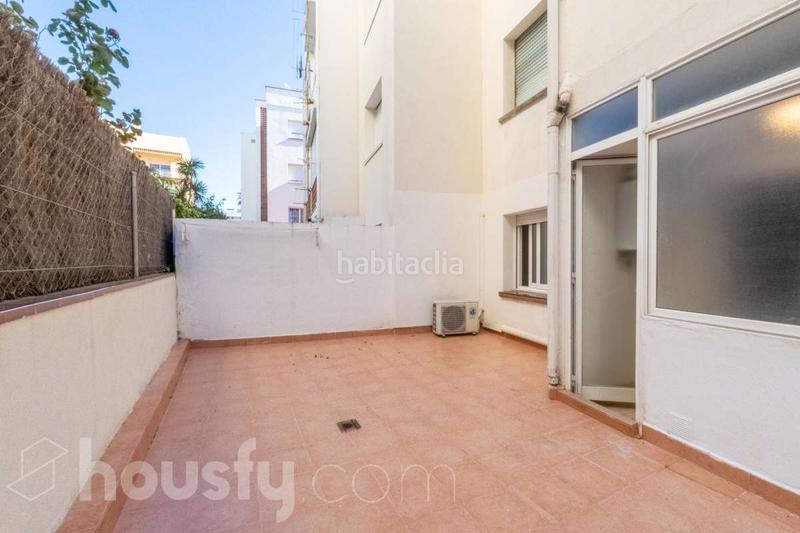 Foto 0dc2dcf3-3a7c-45d9-817b-fe81847e40e0. Piano terra in carrer de ramon muntaner . in Ribes Roges Vilanova i la Geltrú