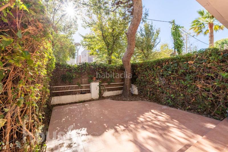 Foto 9b6c1f53-9677-4e65-a4fb-8a2b47fb1165. Planta baja en carrer de ramon muntaner . en Ribes Roges Vilanova i la Geltrú