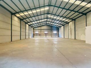 Miete Fabrikhalle in Oeste. ?? alquiler de nave industrial en mérida – polígono el prado