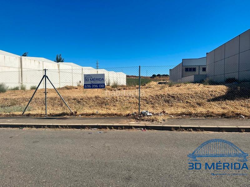 Foto 941f684f-b6c3-4ad9-a948-7e563a123c78. Solar industrial ?? suelo industrial en venta en – 525 m² en Calamonte