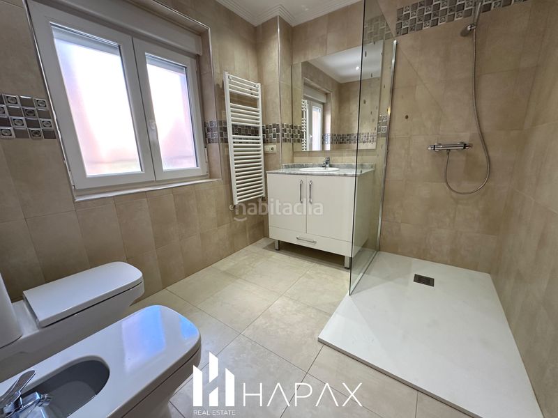 Foto bfb90f43-3d54-4ba8-a54e-b29f73277473. Flat with heating in Garrido Norte Salamanca