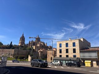 Piso en Paseo del rector esperabé 32. Fabuloso piso con local y placa de vado