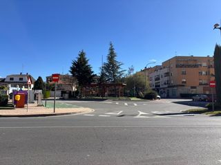 Geschäftsraum  Madrid. Hapax real estate pone este local en venta en santa marta de tor