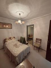 Haus in Valdepeñas. Se vende casa para reformar, ideal para flip