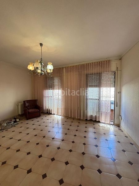 Foto 0c2d1041-5888-45ae-a09b-06b1b97608dc. Casa amb aparcament a Valdepeñas