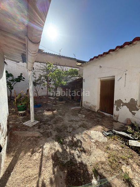 Foto 7e7e2e62-f8de-4ebb-acd4-992acb2ce2d3. Casa amb aparcament a Valdepeñas