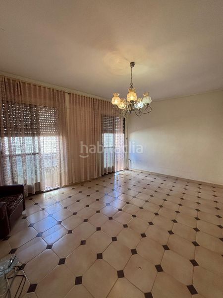 Foto e78c9c3d-38eb-4bd7-8995-eb236c3b5e50. Casa amb aparcament a Valdepeñas