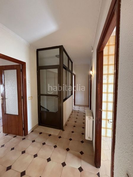Foto f314a634-3b57-4f8a-8b11-d5630d844a43. Casa amb aparcament a Valdepeñas