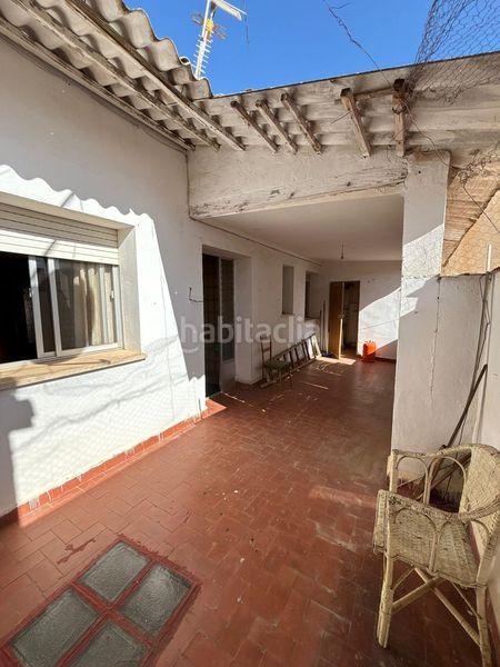 Foto ffb76591-0541-45bf-978e-4f3cb5f1ffd6. Casa amb aparcament a Valdepeñas