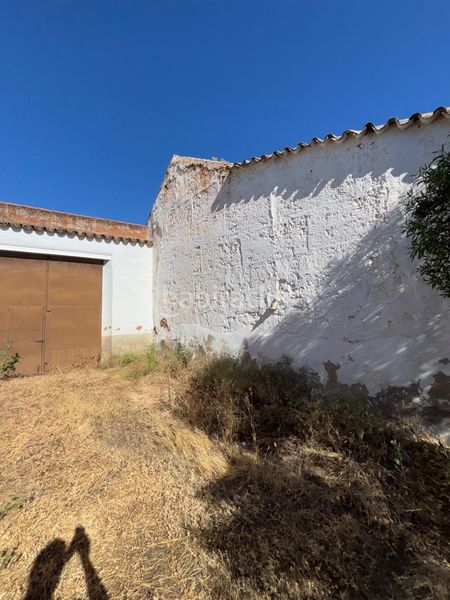 Foto 39a4b8b6-23fb-4ef8-b5dd-2fa9b59a8051. Casa amb aparcament a Moral de Calatrava