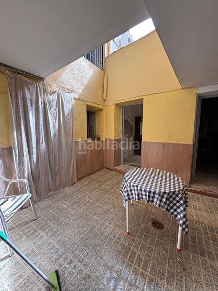 Foto c2dadb11-a7e7-47bd-8f41-5a1f40d95558. Casa amb aparcament a Valdepeñas