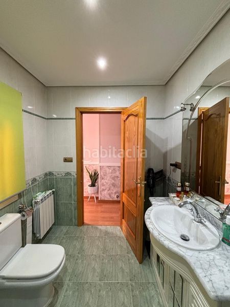 Foto dd04b36d-9c41-41ae-b939-2f5f7ef97b54. Casa amb aparcament a Valdepeñas