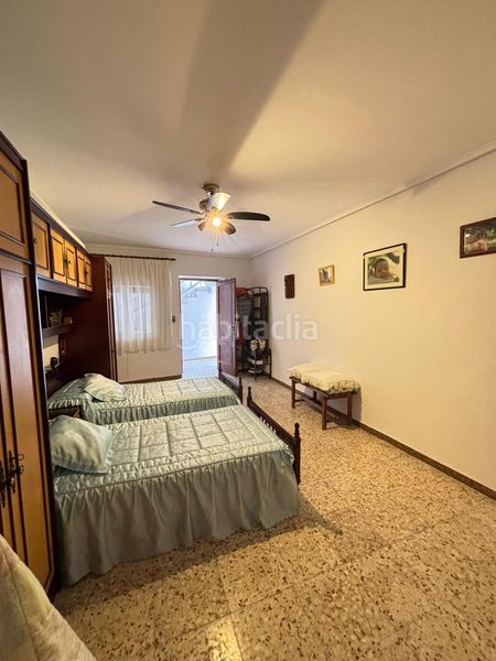 Foto bd56dc64-037f-403c-8f6b-f9fb529cd90a. Casa a Valdepeñas