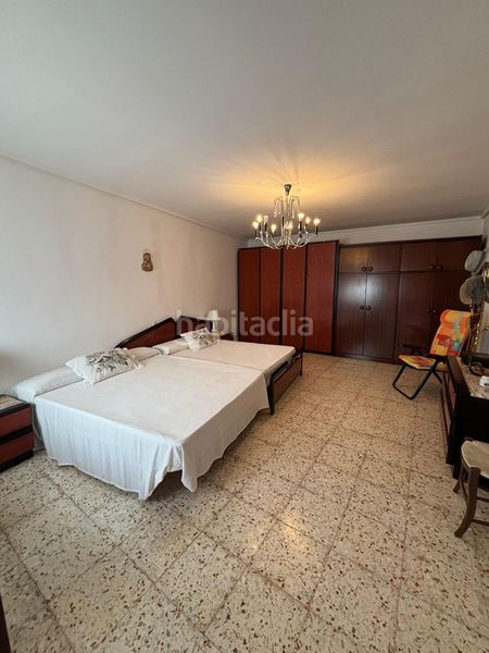 Foto dd32edba-4e6b-417e-a3b8-8b766f116612. Casa a Valdepeñas