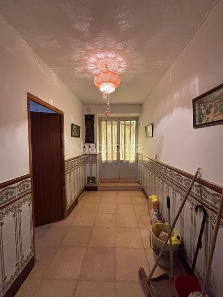 Foto f94440be-fc4d-4464-a78f-42053eb53946. Casa a Alcubillas