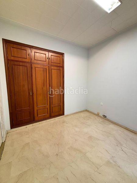 Foto 52133563-a737-40bd-ba3b-9c3c899d2ed7. Local comercial a Valdepeñas